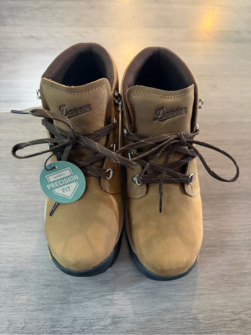 Danner Women’s Inquire Chukka Boot Kangaroo/Coffee Color Size 8.5 NWT Vibram